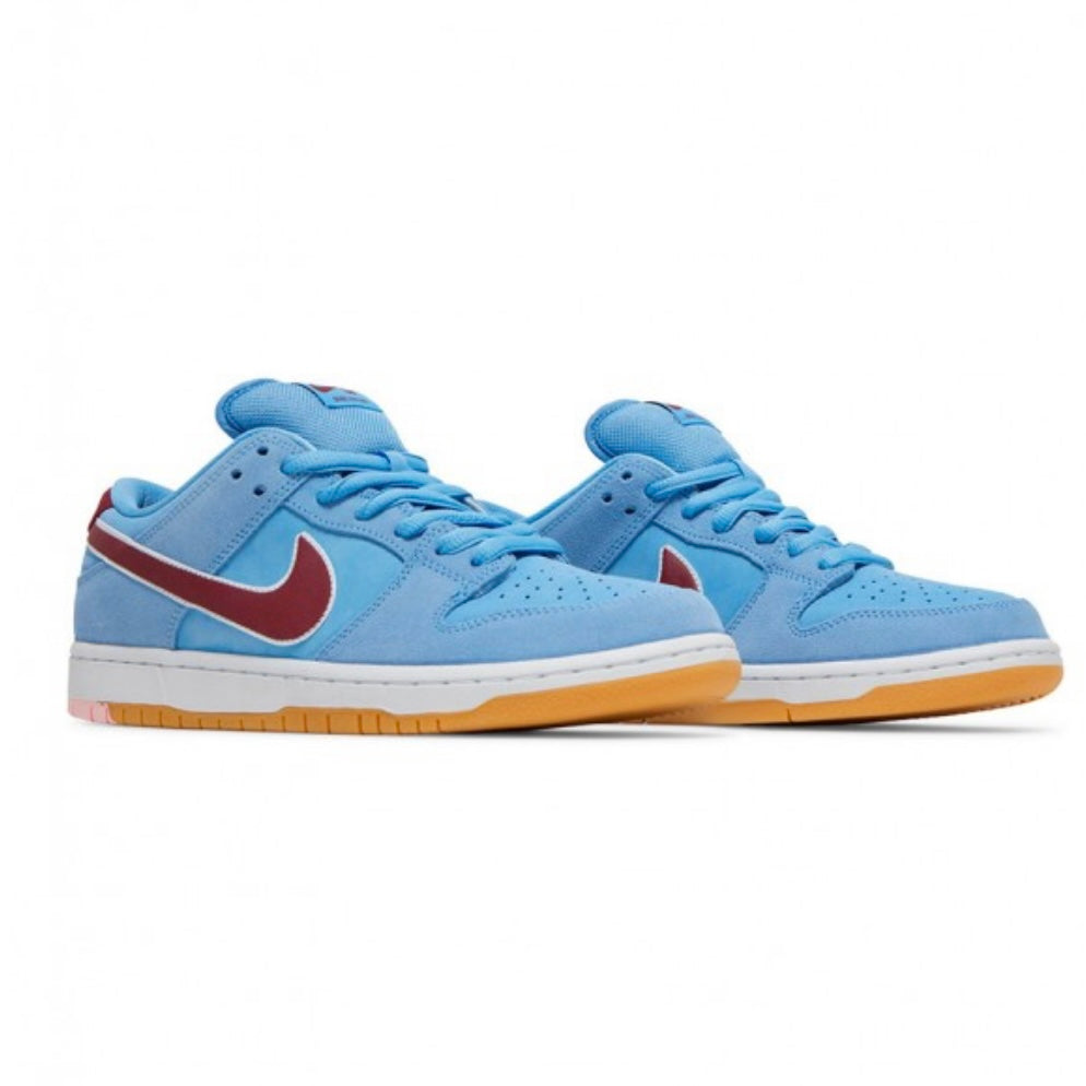 NIKE SB DUNK LOW
PHILADELPHIA