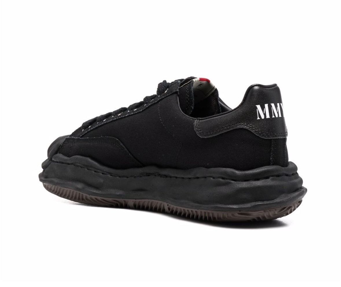 Maison MIHARA YASUHIRO ridged-trim low-top sneakers