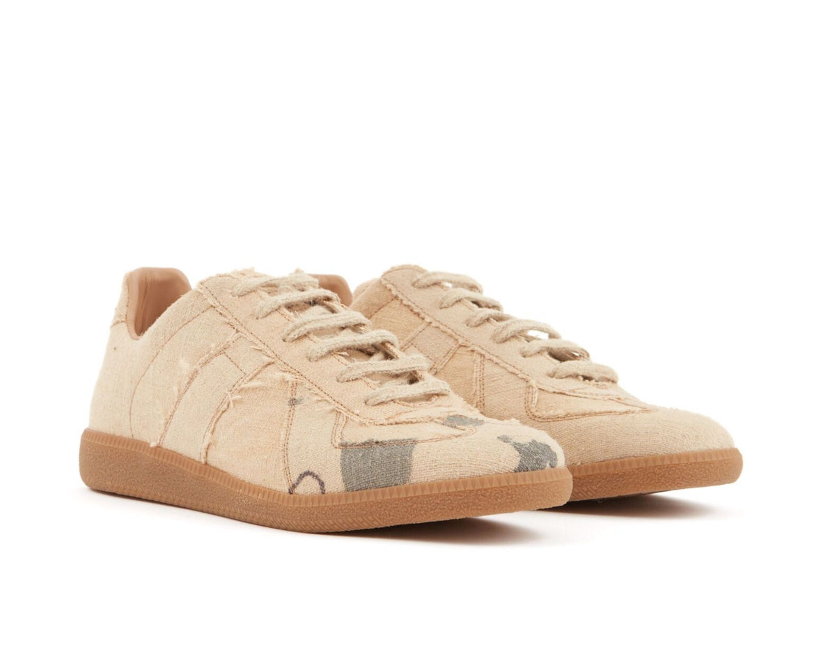 Maison Margiela
Replica low-top leather sneakers