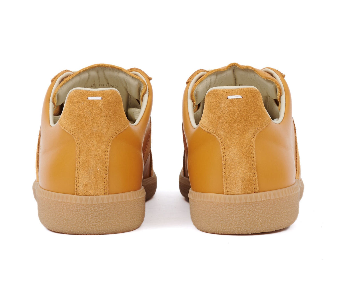 Maison Margiela
Replica low-top leather sneakers