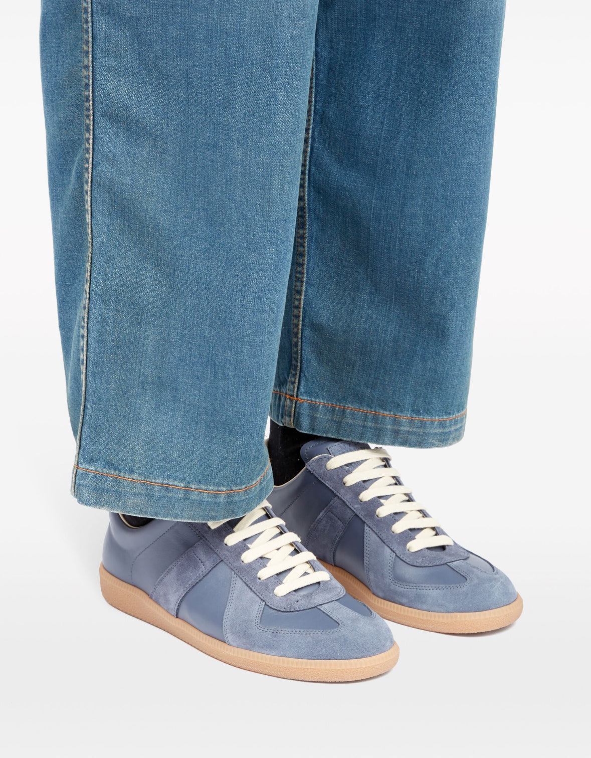 Maison Margiela
Replica leather sneakers