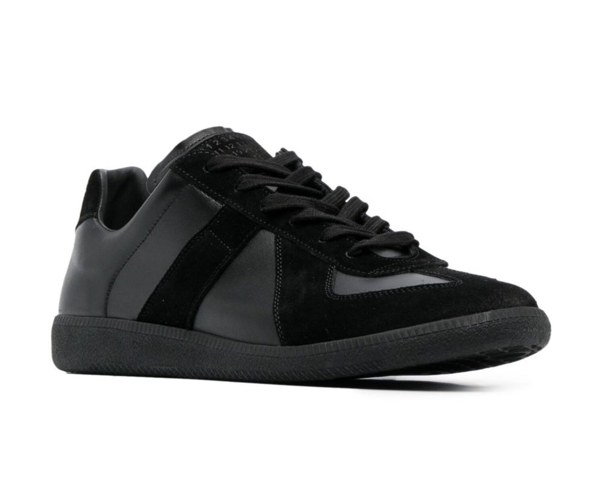 Maison Margiela
Replica low-top leather sneakers