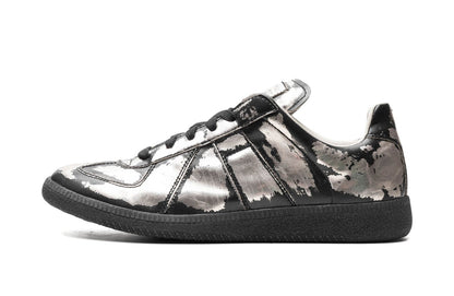 Maison Margiela
Replica "Silver/Black" sneakers