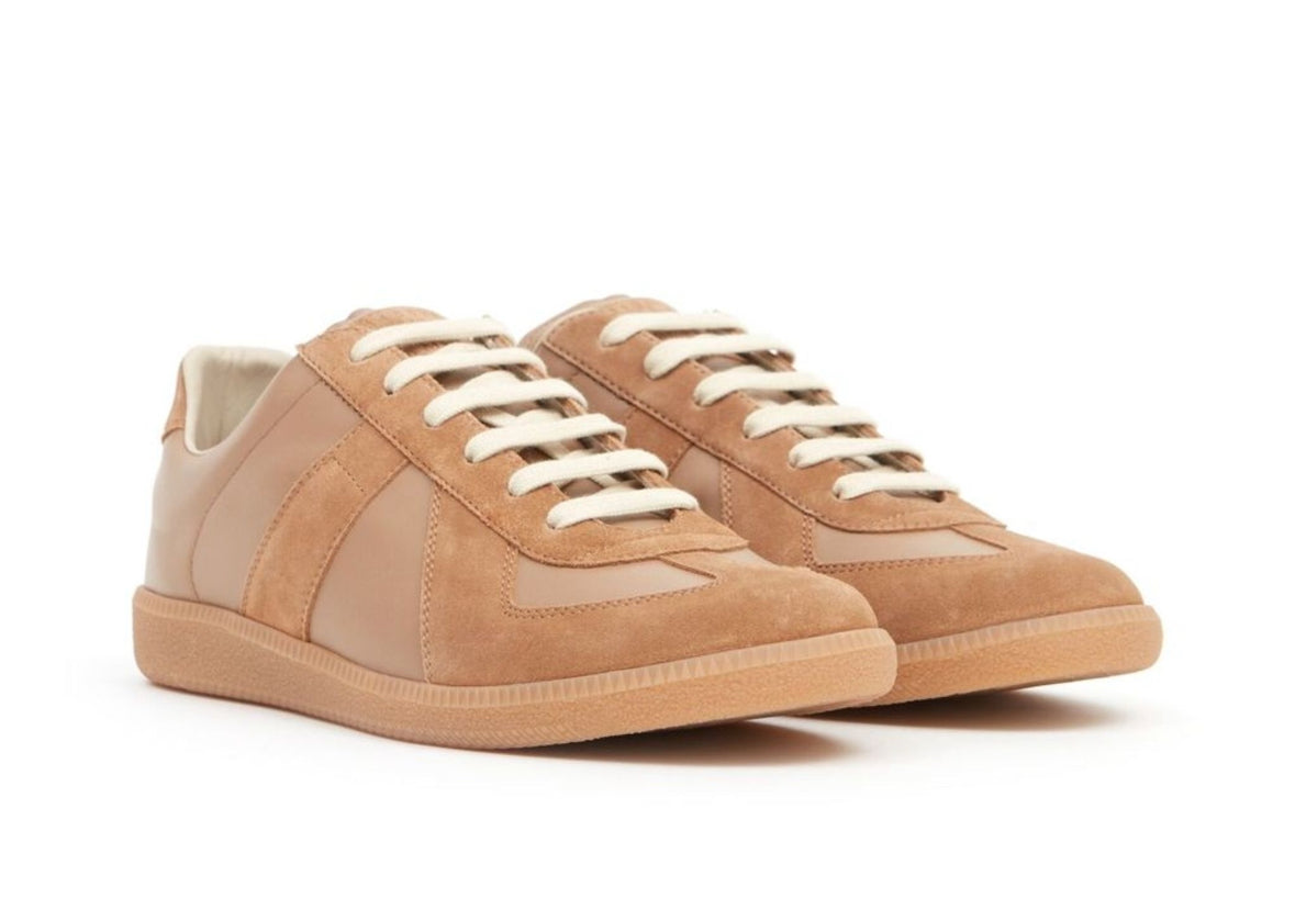 Maison Margiela
Replica low-top leather sneakers