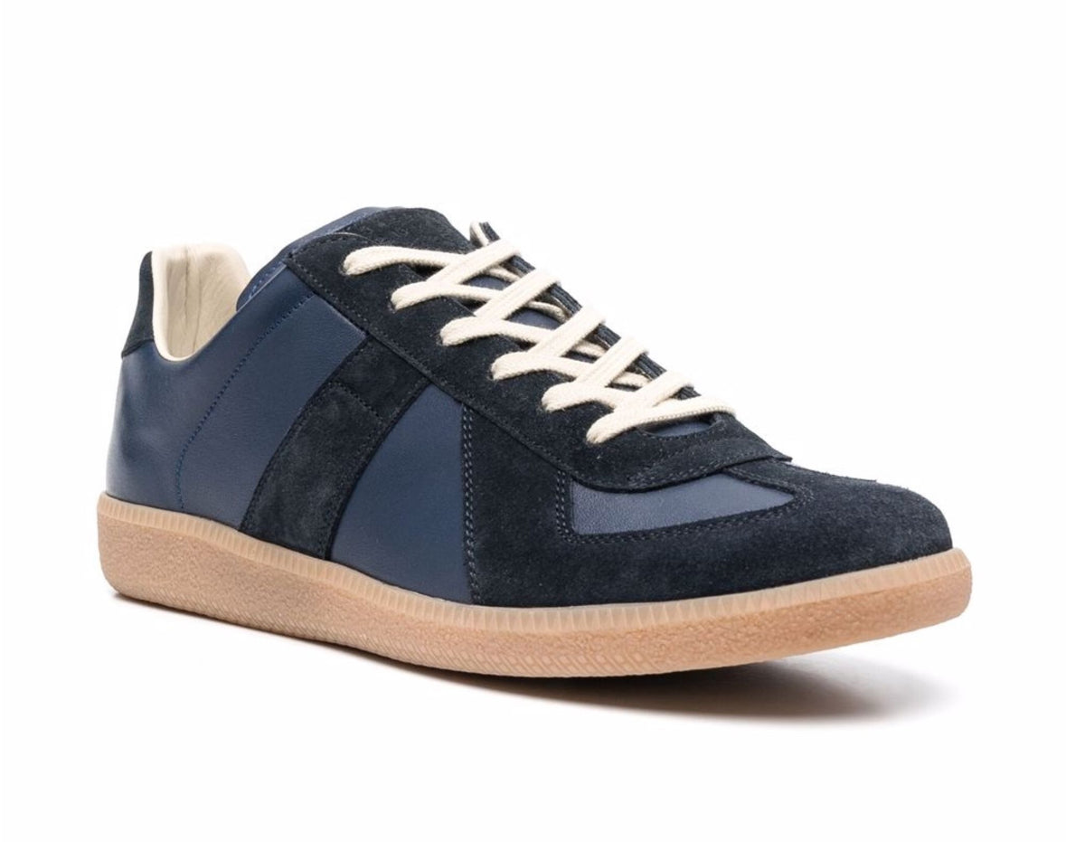 Maison Margiela
Replica low-top leather sneakers
