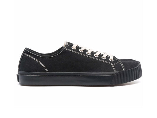 Maison Margiela
Tabi low-top sneakers