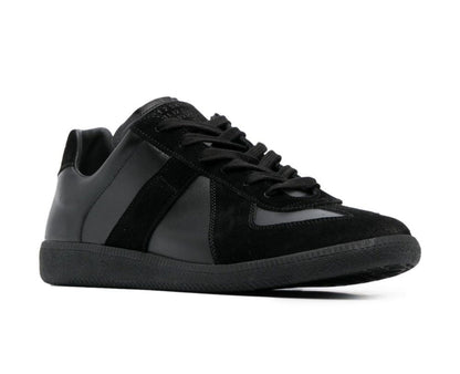 Maison Margiela
Replica low-top leather sneakers