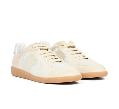 Maison Margiela
Replica Inside Out leather sneakers